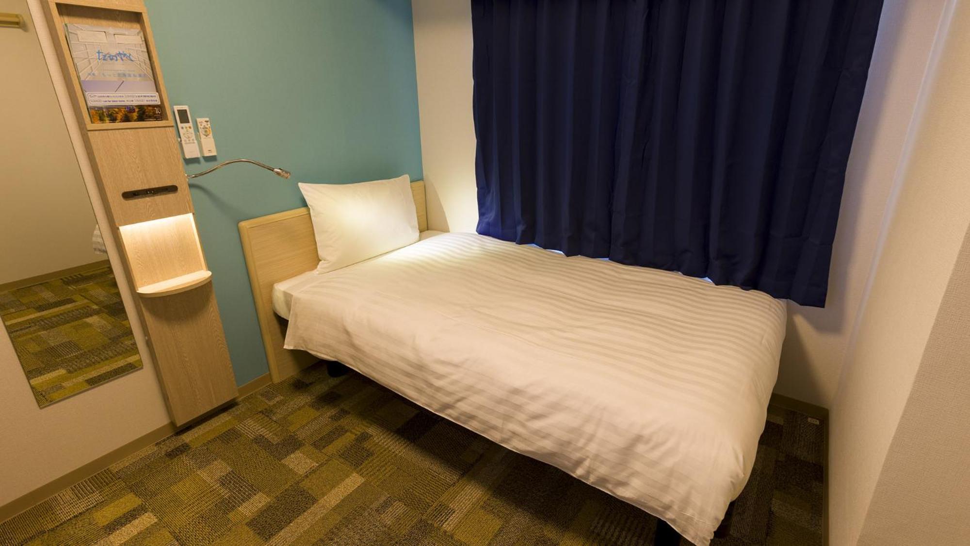 Toyoko Inn Tokyo Keio-Sen Higashi-Fuchu-Eki Kita-Guchi Chambre photo